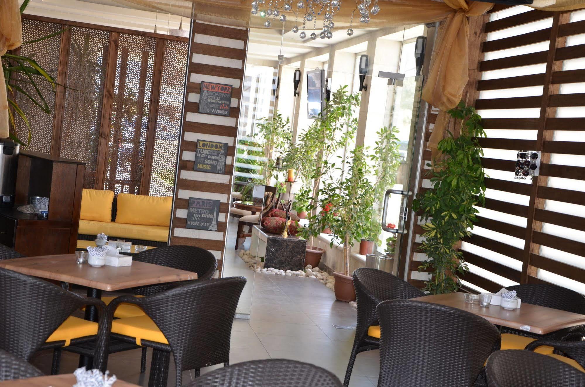 Diamond Hotel Amman Exterior foto